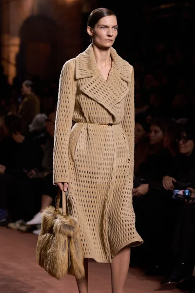 Look 85